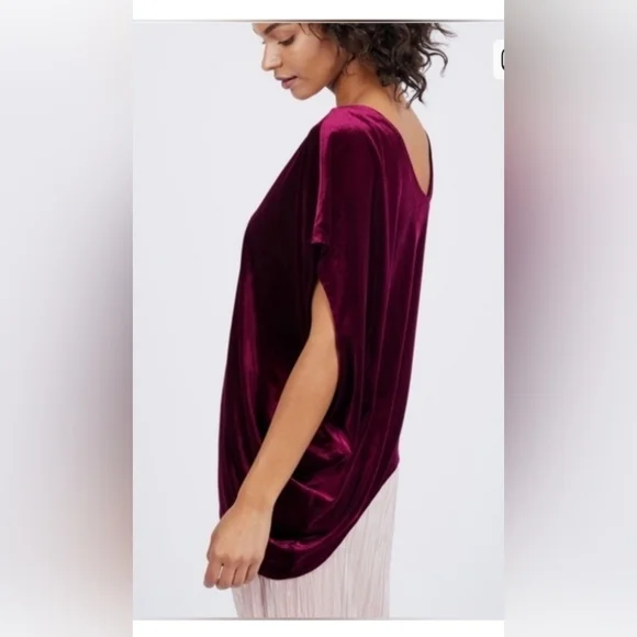 NWOT! Chic Velvet Burgundy Asymmetrical Women's Holiday Blouse Size Medium - Picture 6 of 15